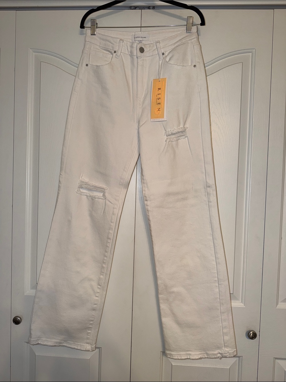 Risen White Distressed high-Rise Straight Women’s Jeans NWT Size 9/29